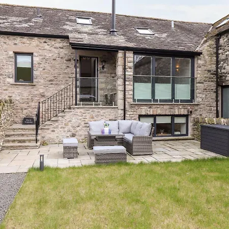 Adas Hideaway Kendal